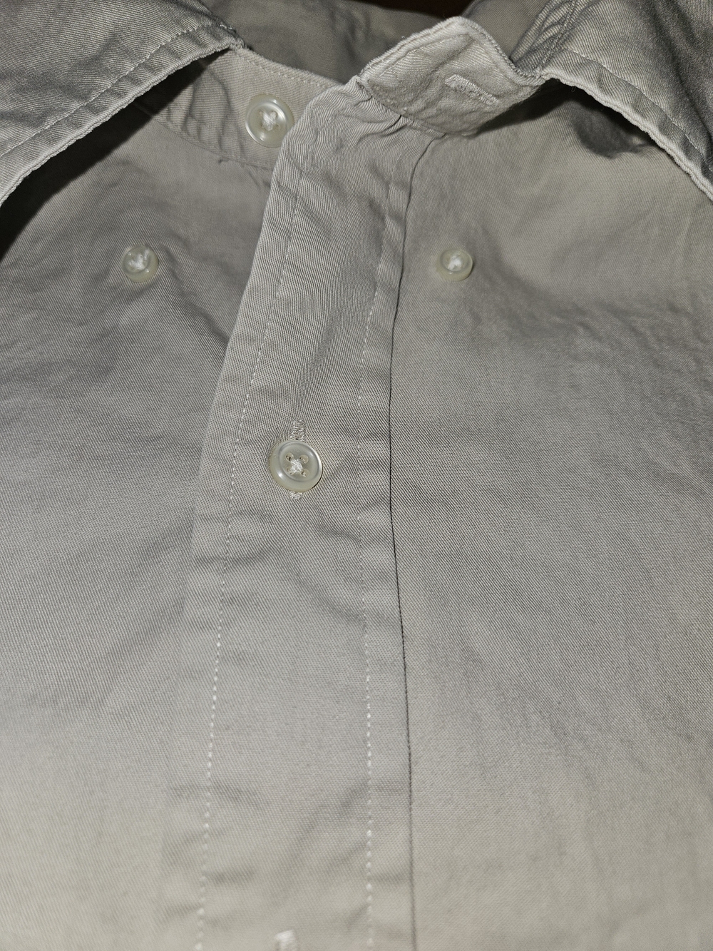 Ralph Lauren Men's Classic Button-Down Shirt in Light Khaki - Picture 7 of 8
